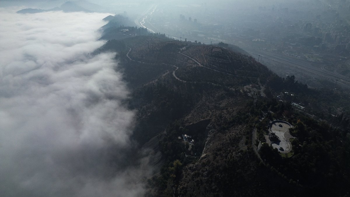 Imagen para: ¡NO TE LO ESPERABAS! Santiago se congela: frío intenso y neblina invaden la ciudad este fin de semana