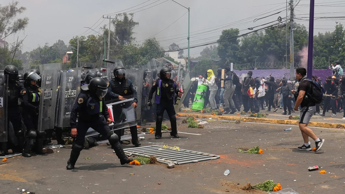Imagen para: ¡ÚLTIMA HORA! La inauguración del Mundial 2026 en México termina en caos: 19 detenidos y 11 policías heridos. Esto es lo que realmente pasó